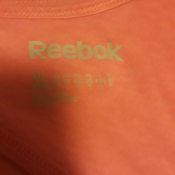 Reebok yoga Shirt xl  new without tag never worn - Picture 3 of 3